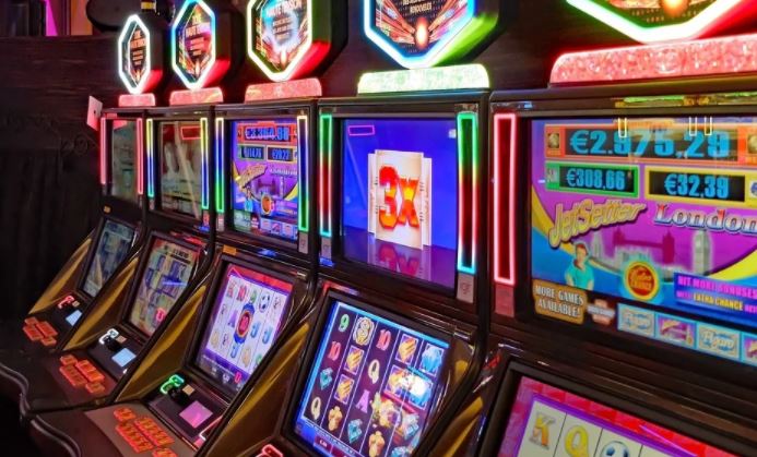 Slot